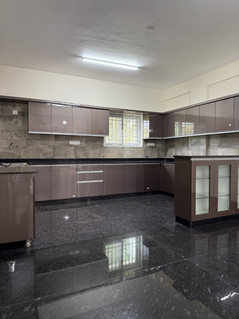 Luxurious 5BHK North Facing Home 1